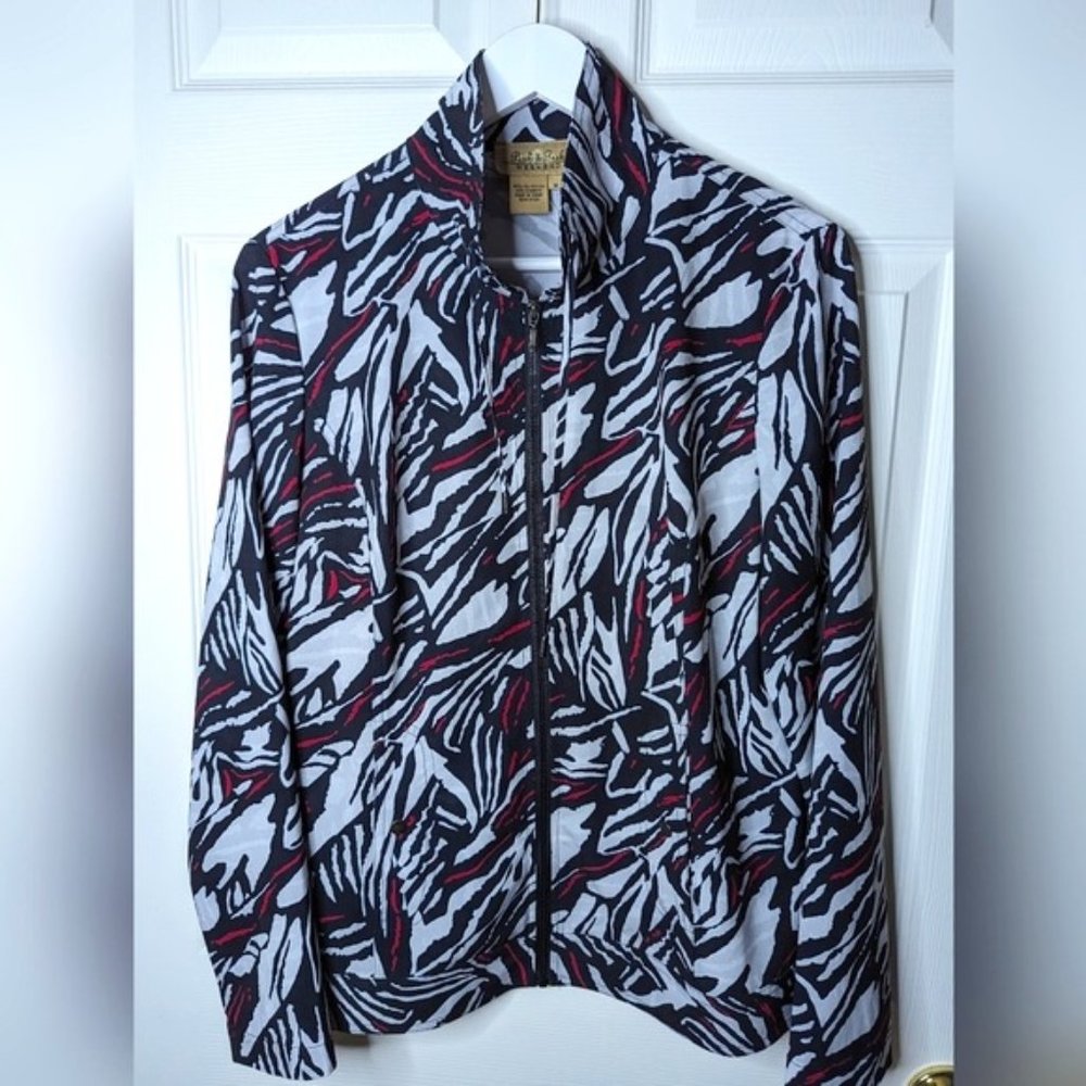 Peck & Peck grey,black and red lightweight zipper front jacket size medium